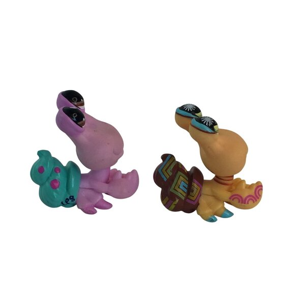 Littlest Pet Shop LPS Pink Hermit Crab #1403 & Brown #1008 with Terrarium - Picture 5 of 12